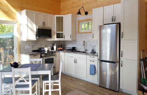 Minden Hills Cabaña | Sleepy Pines waterfront cottage
