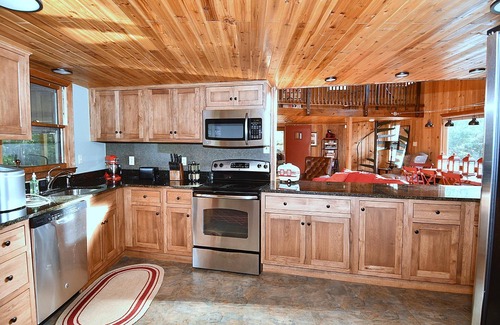 Berkeley Springs Cabina | Sleepy View Retreat