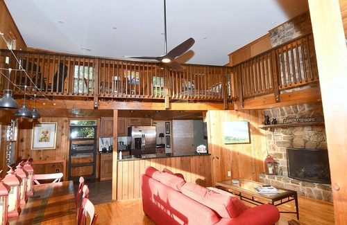 Berkeley Springs Cabina | Sleepy View Retreat