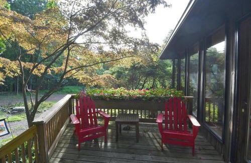 Berkeley Springs Casa | Sleepy View Retreat - Hot Tub, Trail, Hiking, Pet Friendly, Grill, Wifi, Fire Pit, Screen Porch, Family Friendly, Games, King Bed, Secluded, Fireplace, Pond