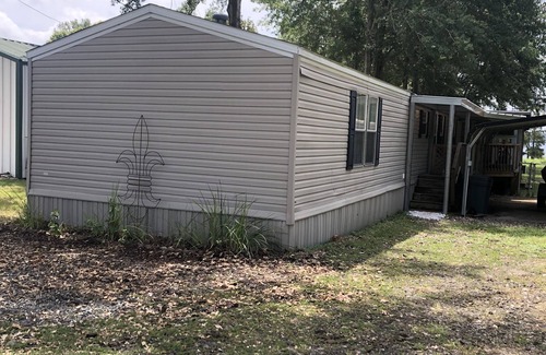 Negreet Casa | Slice of Heaven 3/2 camp on lakefront w/ boathouse