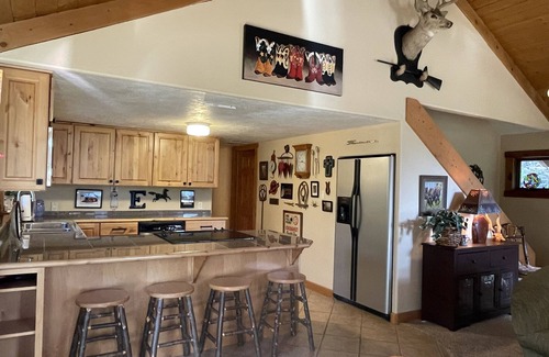 Bayfield Cabina | Slice of heaven! Log home w/huge deck & outstanding views on 7 acres w/creek
