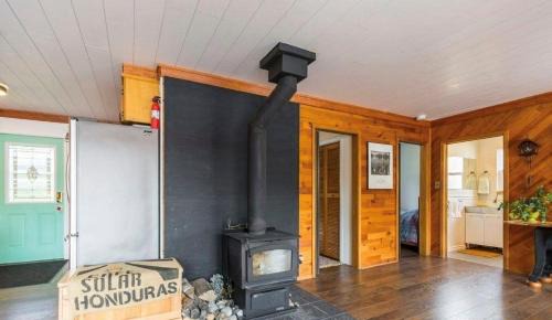 Otonabee-South Monaghan Casa | Slice of Heaven on the Otonabee WITH HOT TUB
