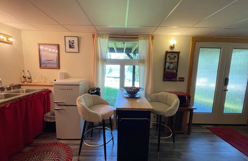 Northport Apartamento | Slice of Heaven, steps to the beach