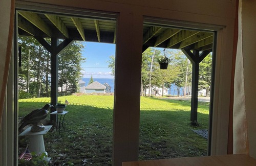 Northport Apartamento | Slice of Heaven, steps to the beach