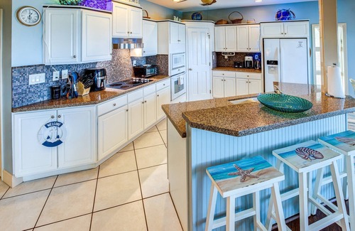 Eden Pines Casa | Slice of Paradise: Captivating Open Water Views, Deep Canal, Dockage, Heated Pool, and Pet-Friendly!