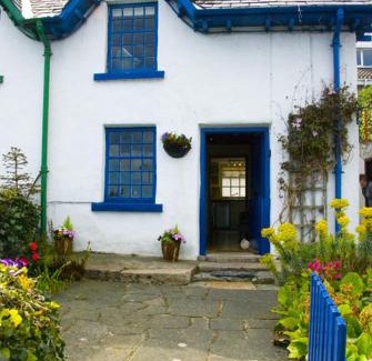 Newcastle Casa | Slieve Donard Cottage Widows Row cottages