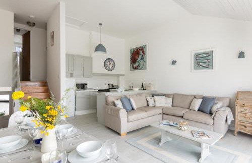 Rock Casa | Slipway 10