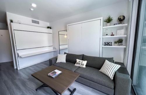 Park City Apartamento | Slope Side Studio In The Heart of Canyons Village with Heated Pool & Hot Tub!