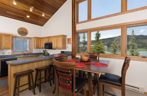 Big Horn Condominio | Slopeside condo within walking distance to Big Sky Resort