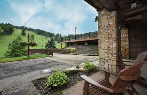 Seven Springs Apartamento | Slopeside Hotel by Seven Springs Resort