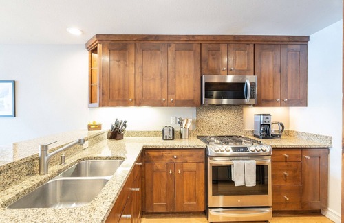 Telluride Condominio | Slopeside Paradise Penthouse At Lift 7, Views, Fireplace, Deck, Hot Tub 3 Bedroom Condo by RedAwning