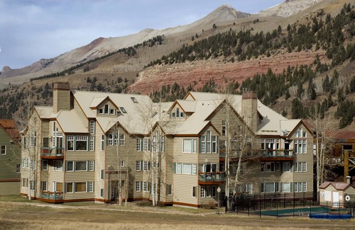 Telluride Condominio | Slopeside Paradise Penthouse At Lift 7, Views, Fireplace, Deck, Hot Tub 3 Bedroom Condo by RedAwning