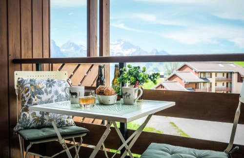 Manigod Apartamento | Slow Chalet Etale Ski in-out Duplex Mountain View Balcony & Free parking