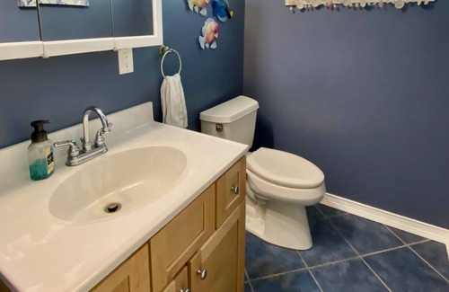 Caseville Casa | Smack dab in the middle with a private community beach!