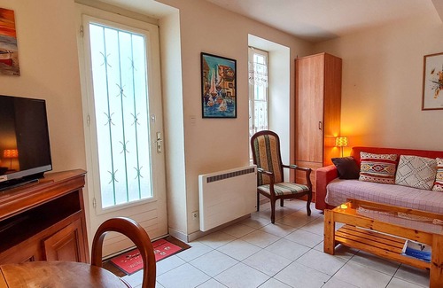 Saint-Clement-des-Baleines Casa | Small Réthaise house in the village center