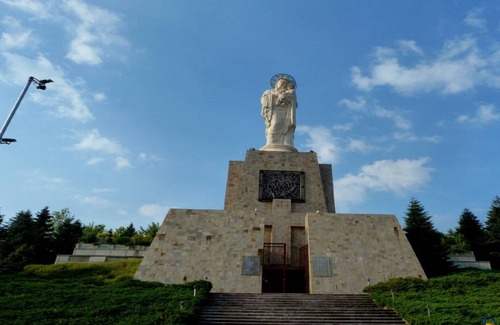 Haskovo Apartamento | APARTAMENTO pequeño para DOS cerca de la estatua de la Virgen María