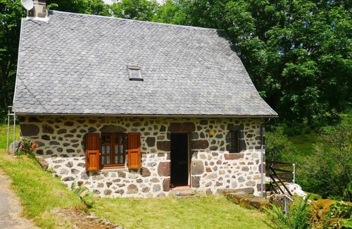 Thiezac Casa | Pequeña casa de Auvernia en aldea de montaña