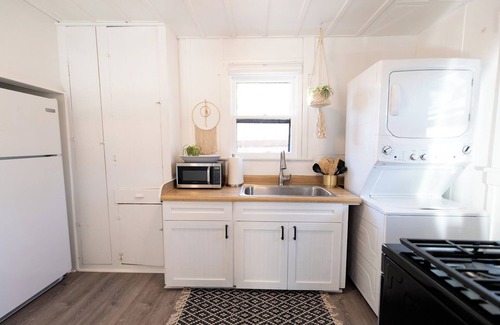 Oceano Cabaña | Small Cottage near Pismo: Firepit, BBQ, Pet-Friendly, 5min to Ocean/15min to SLO