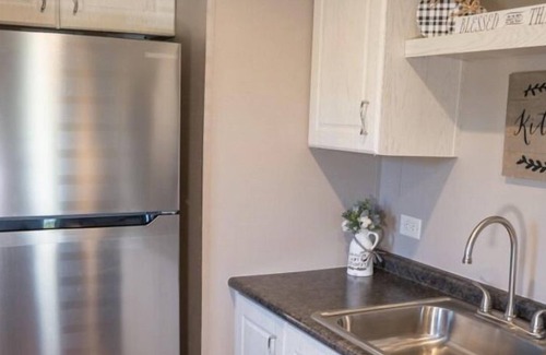 Miller Grove Cabina | Small cottage style cabin