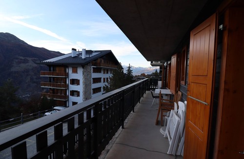 St. Luc Apartamento | Small, cute and cozy apartment on the ground floor of a building located approx. 100m from the shutt