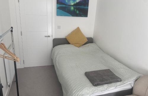 Newhaven Casa | Small Double room to rent