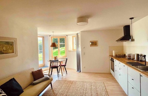 Bad Wiessee Apartamento | Small, fine apartment with a sun terrace and Tegernsee view"