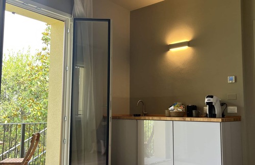 Imola Apartamento | Apartamento-Premium-Baño en la habitacion-Balcón