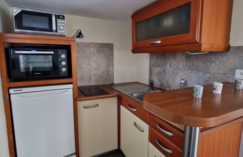 Franqueville-Saint-Pierre Casa | Small house near Rouen parking space + car charging socket