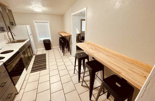 Ucon Apartamento | Small Group Apartment in Century-Old Building Apt#4