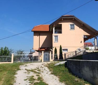 Novi Grad Sarajevo Apartamento | Small Hill Apartments