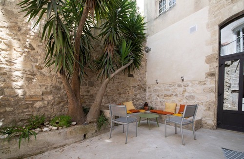 Villeneuve-les-Avignon Casa | Small Hotel Particulier of the XVI in the heart of the historic center, 5 minutes from Avignon