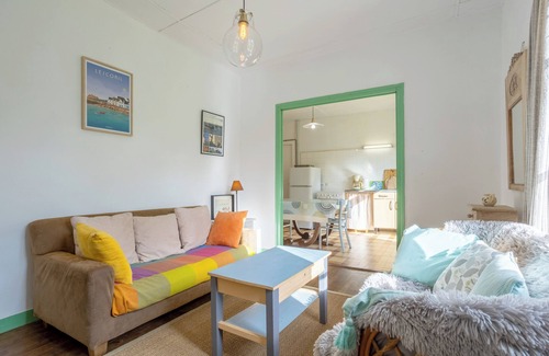 Plobannalec-Lesconil Casa | Casita de campo 'Petite Maison Plage 5min En Voiture' con terraza privada y jardín privado