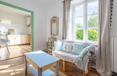 Plobannalec-Lesconil Casa | Casita de campo 'Petite Maison Plage 5min En Voiture' con terraza privada y jardín privado