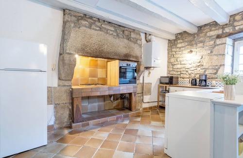 Plobannalec-Lesconil Casa | Casita de campo 'Gite Ty Coz - Plage 5min En Voiture' con terraza compartida
