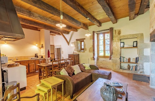Cherveix-Cubas Cabaña | Small house "Gite Le Buisson" with private pool, private terrace and Wi-Fi