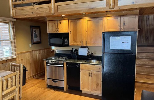 Vonore Cabina | Small Lakefront Cabin