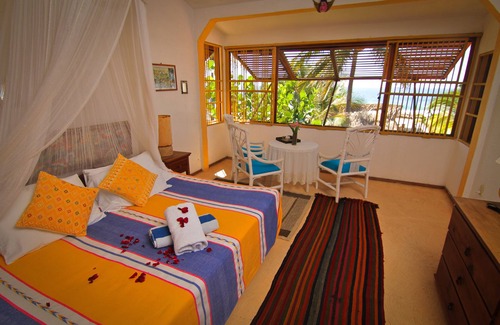 Acapulco Cama Y Desayuno | Suite romantica del Pequeño Hotel Privado en una Playa del Pacifico mexicano