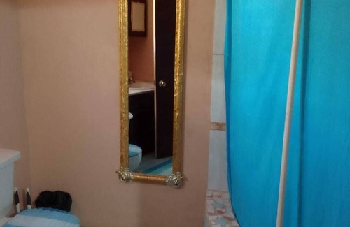 Sandy Hill Apartamento | Small neat apartment.5 mins away beach/hiking.
