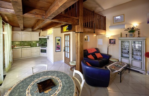 Arles Apartamento | Pequeño paraíso cerca de Arles en Provenza, gran terraza y piscina.