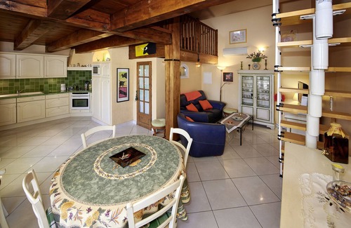 Arles Apartamento | Pequeño paraíso cerca de Arles en Provenza, gran terraza y piscina.