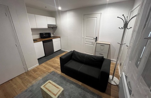 Bobigny Casa | Small pavilion, Jacuzzi, Barbecue, Terrace, Netflix, Canal+, Disney+.