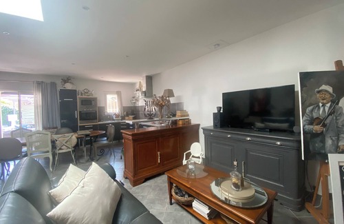 Beaurecueil Casa | Small, quiet T4 house with garden and terrace.
