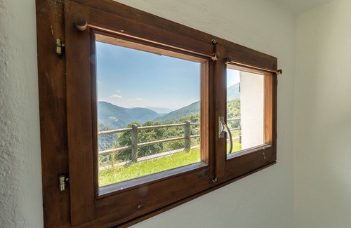 Gambarogno Casa | Small rustic dream in a quiet location with a view of the mountains