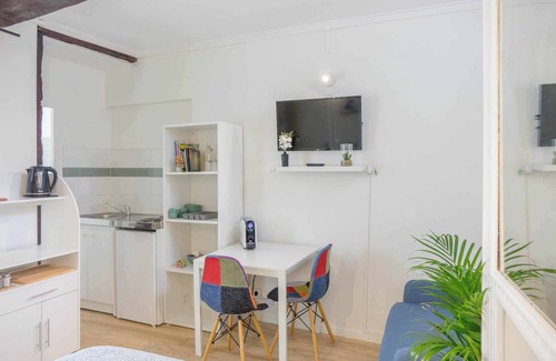 Bourgogne Apartamento | Small studio downtown