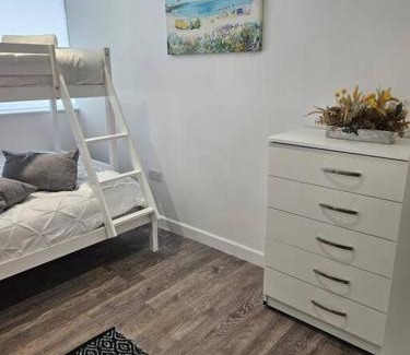 Fairfield Apartamento | Small Studio for Group of 5 in Delta Croydon DPF3