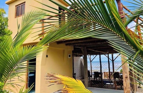 Kidoti Alquiler De RV | Small Tent at The Adventure Villa
