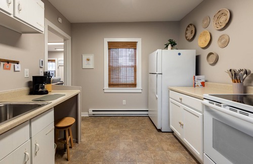 Watertown Apartamento | Small Town Stay- Stroll to Local Shops/Dining/Taft