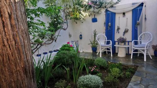 Korissia Casa | Small traditiional home near the shops and restaurants in Korissia, Kea