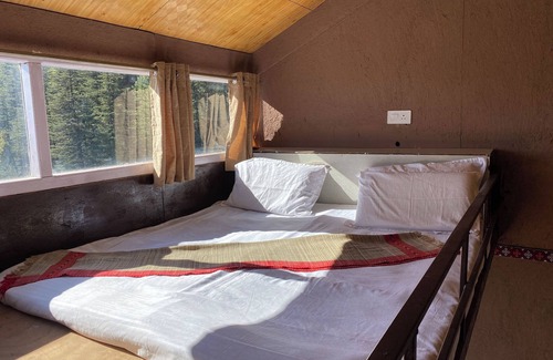 Shimla Cama Y Desayuno | Small Victories Mountain Stay